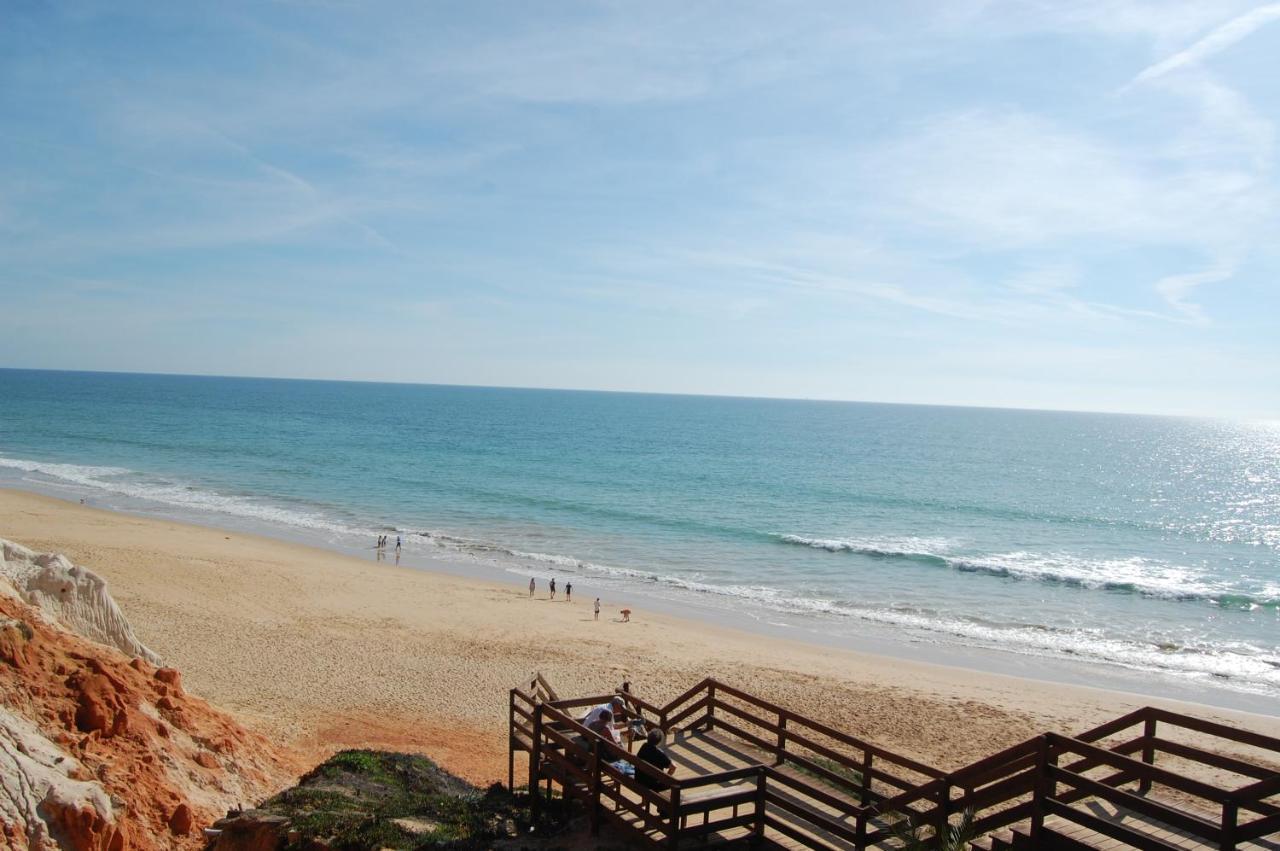 Falesia Beach Just 800 M Olhos de Agua  Luaran gambar