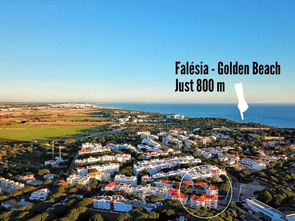 Falesia Beach Just 800 M Olhos de Agua  Luaran gambar